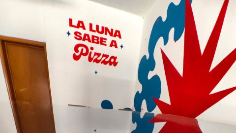 La luna Sabe a Pizza's banner